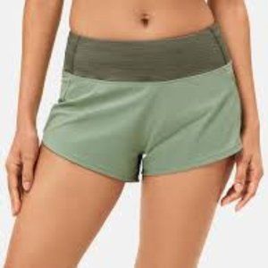 Outdoor Voices 2.5" Exercise Shorts Green tea color